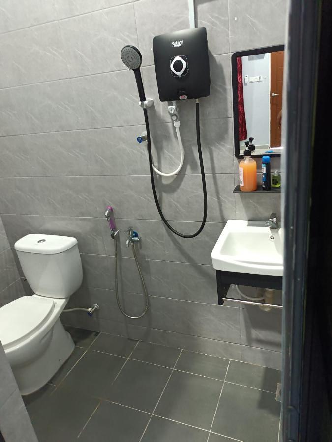 The Marak Village Kb - Mini Homestay Kota Bharu Esterno foto