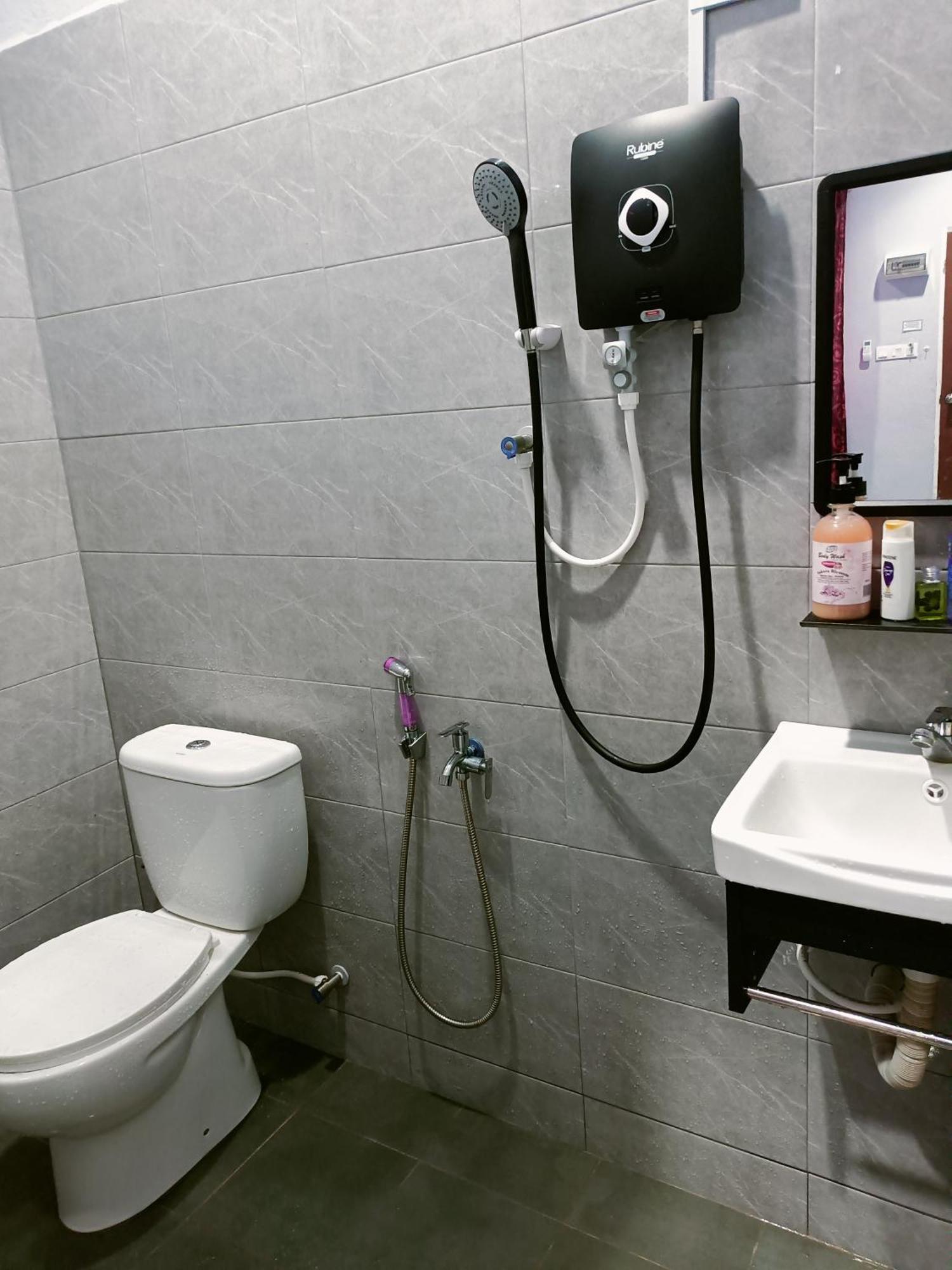 The Marak Village Kb - Mini Homestay Kota Bharu Esterno foto